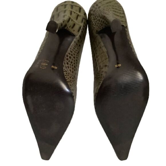 BCBGirls CROC EMBOSSED LEATHER PUMPS SIZE 6B - Picture 5 of 8